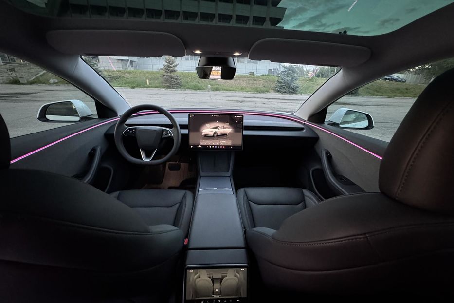 Продам Tesla Model 3 2024 года в г. Кременчуг, Полтавская область