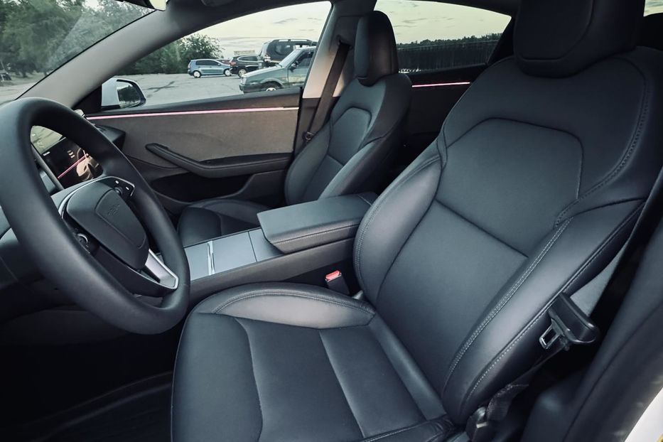 Продам Tesla Model 3 2024 года в г. Кременчуг, Полтавская область