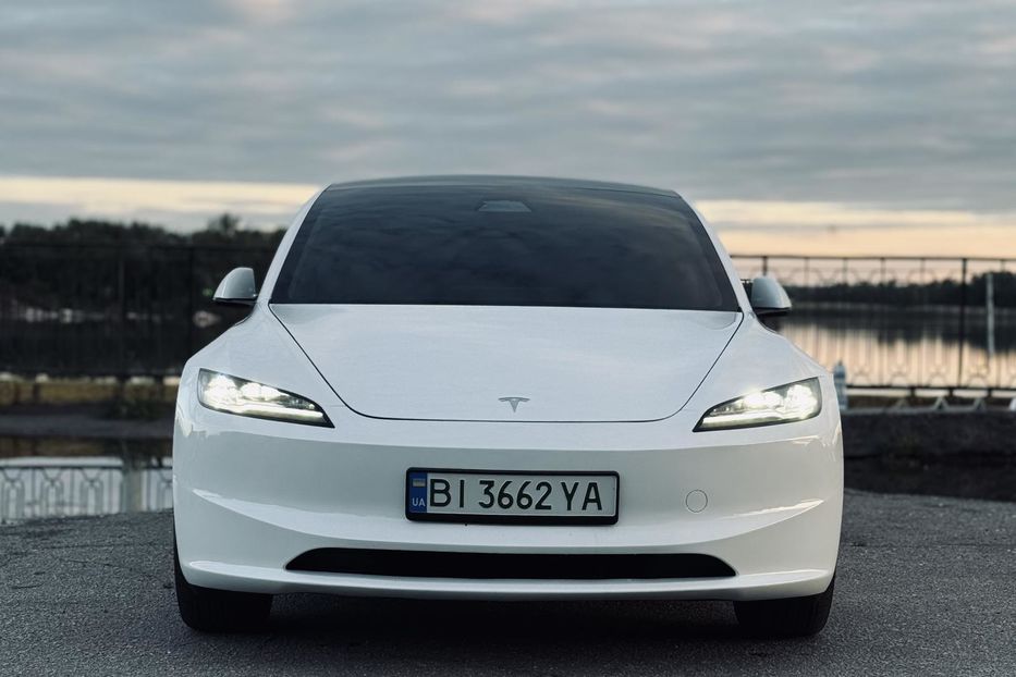 Продам Tesla Model 3 2024 года в г. Кременчуг, Полтавская область