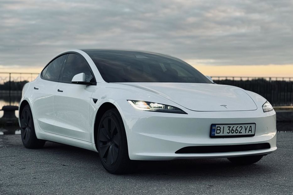 Продам Tesla Model 3 2024 года в г. Кременчуг, Полтавская область