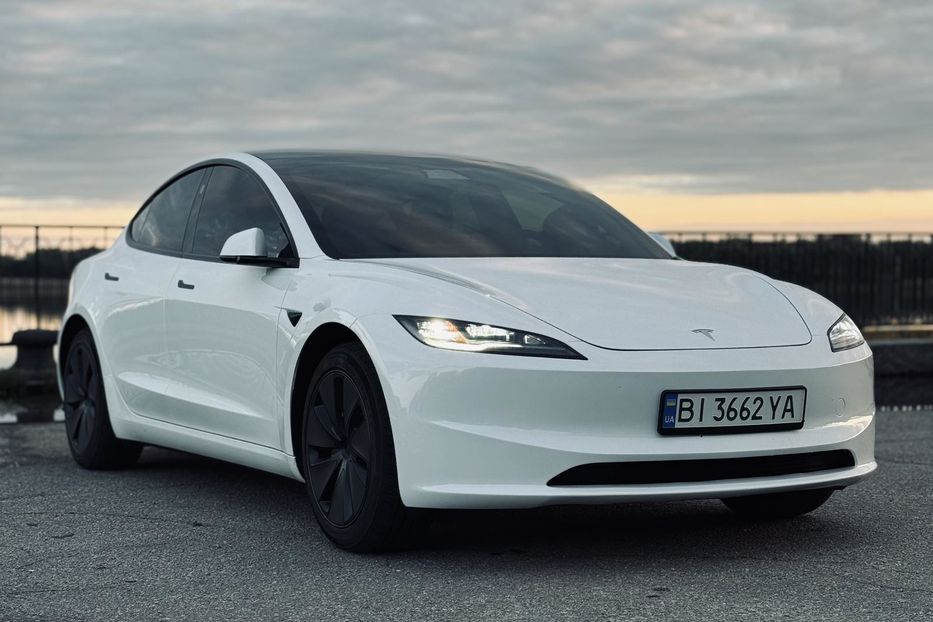 Продам Tesla Model 3 2024 года в г. Кременчуг, Полтавская область