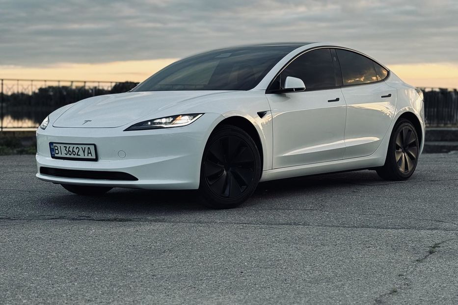 Продам Tesla Model 3 2024 года в г. Кременчуг, Полтавская область