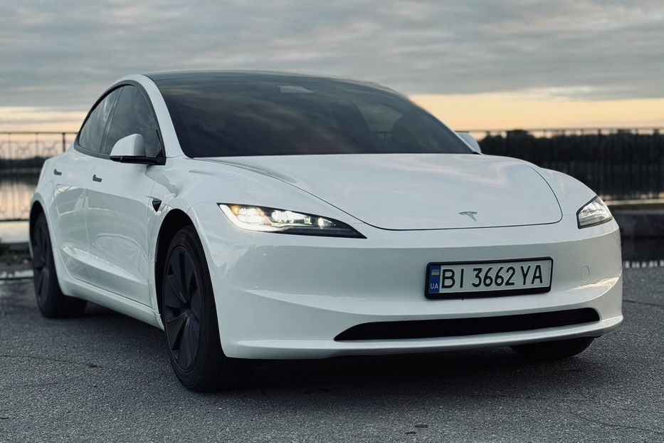 Продам Tesla Model 3 2024 года в г. Кременчуг, Полтавская область