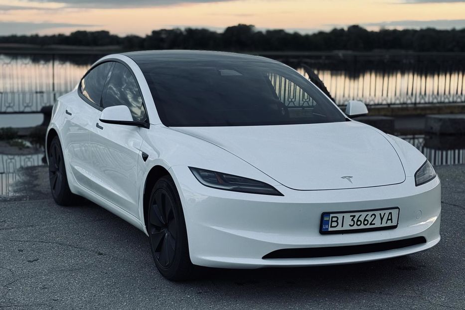 Продам Tesla Model 3 2024 года в г. Кременчуг, Полтавская область