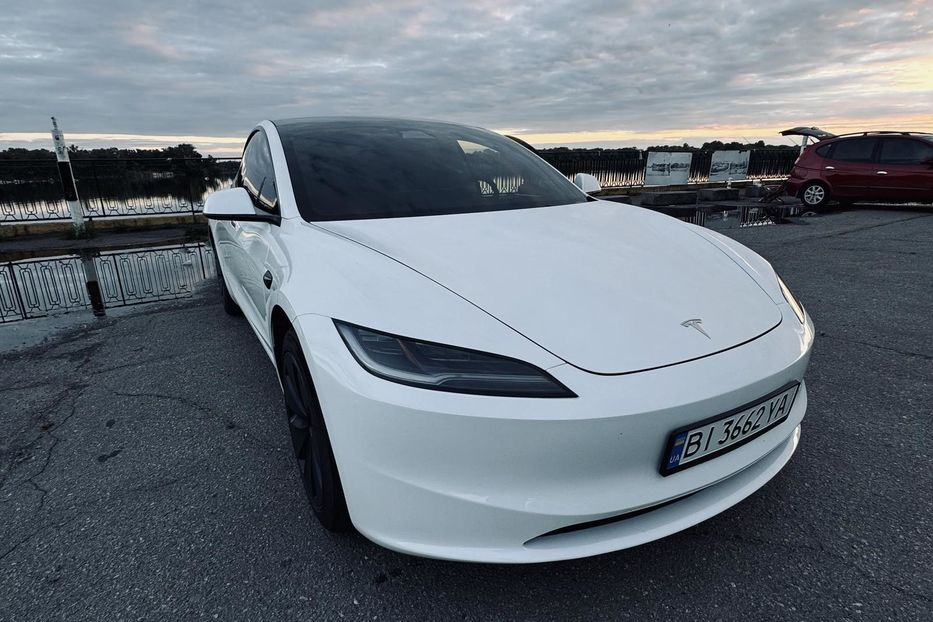Продам Tesla Model 3 2024 года в г. Кременчуг, Полтавская область