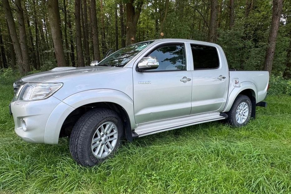 Продам Toyota Hilux 2010 года в г. Краматорск, Донецкая область