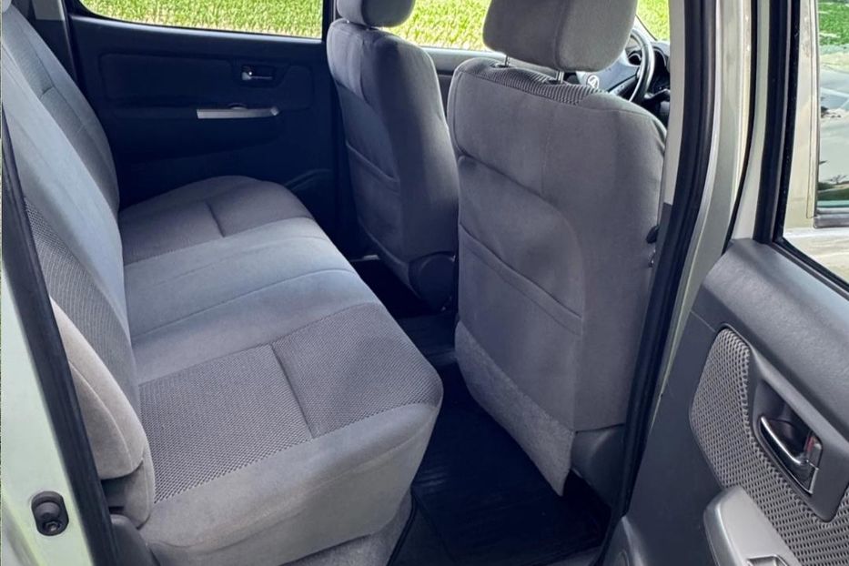 Продам Toyota Hilux 2010 года в г. Краматорск, Донецкая область