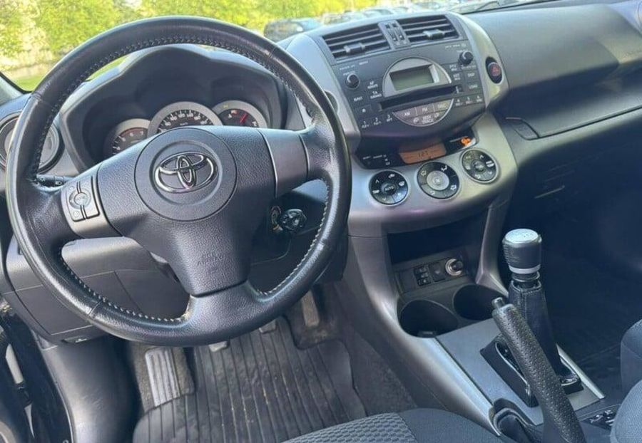 Продам Toyota Rav 4 2008 года в Киеве