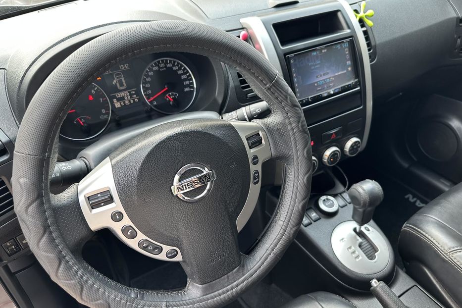 Продам Nissan X-Trail 2.5 АТ 4WD ОФIЦIЙНИЙ  2012 года в Киеве