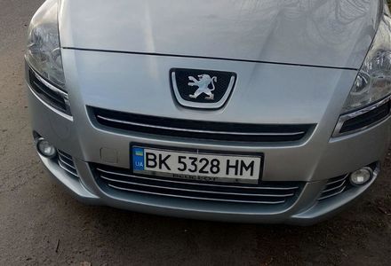 Продам Peugeot 5008 2011 года в г. Звенигородка, Черкасская область