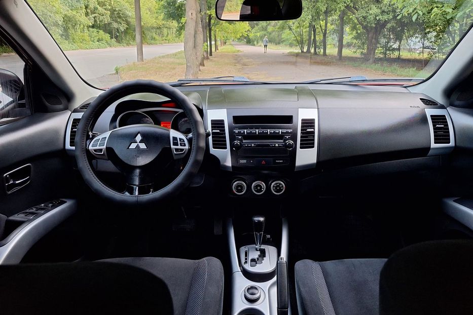 Продам Mitsubishi Outlander XL Intense 2008 года в Запорожье
