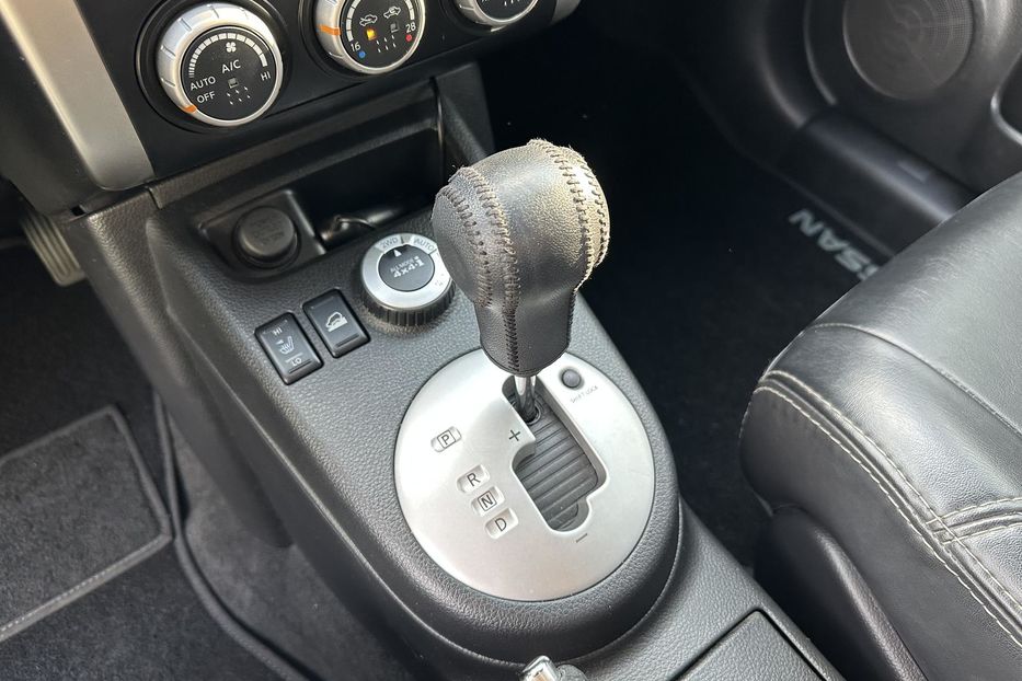 Продам Nissan X-Trail 4WD  2.5 (169 к.с)  АВТОМАТ 2012 года в Киеве