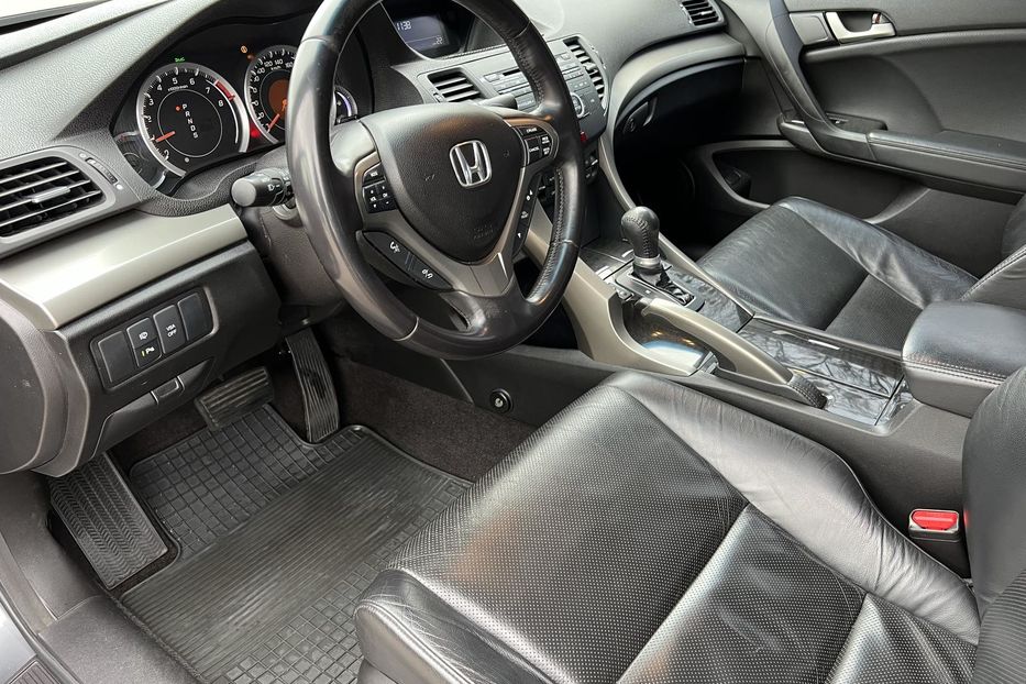 Продам Honda Accord 2010 года в Киеве