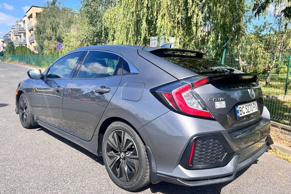 Продам Honda Civic X 2017 года в Львове