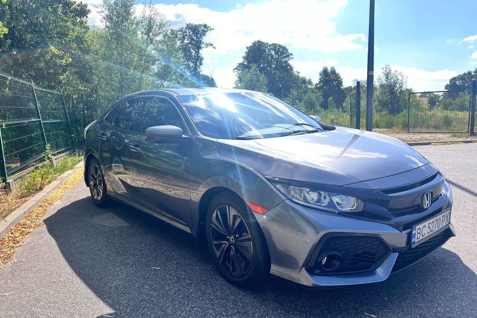 Продам Honda Civic X 2017 года в Львове