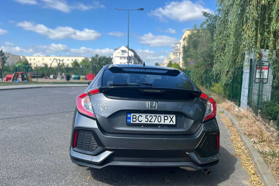 Продам Honda Civic X 2017 года в Львове
