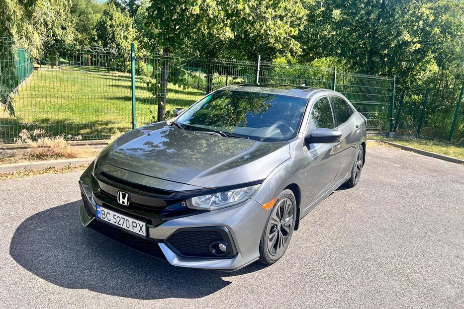 Продам Honda Civic X 2017 года в Львове
