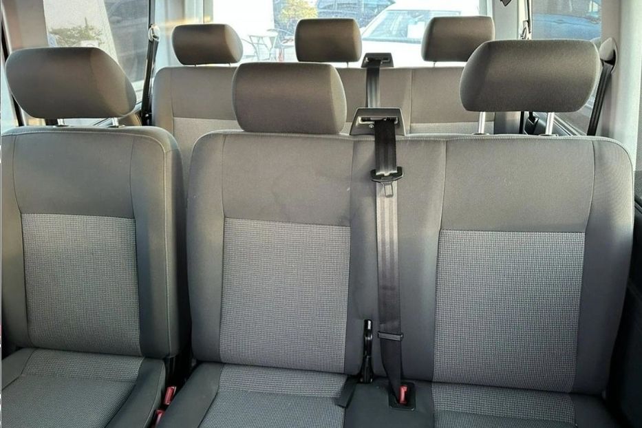Продам Volkswagen Caravella 2010 года в Донецке