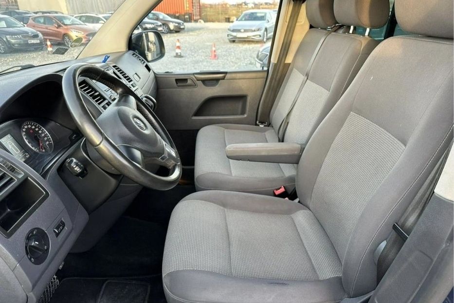 Продам Volkswagen Caravella 2010 года в Донецке