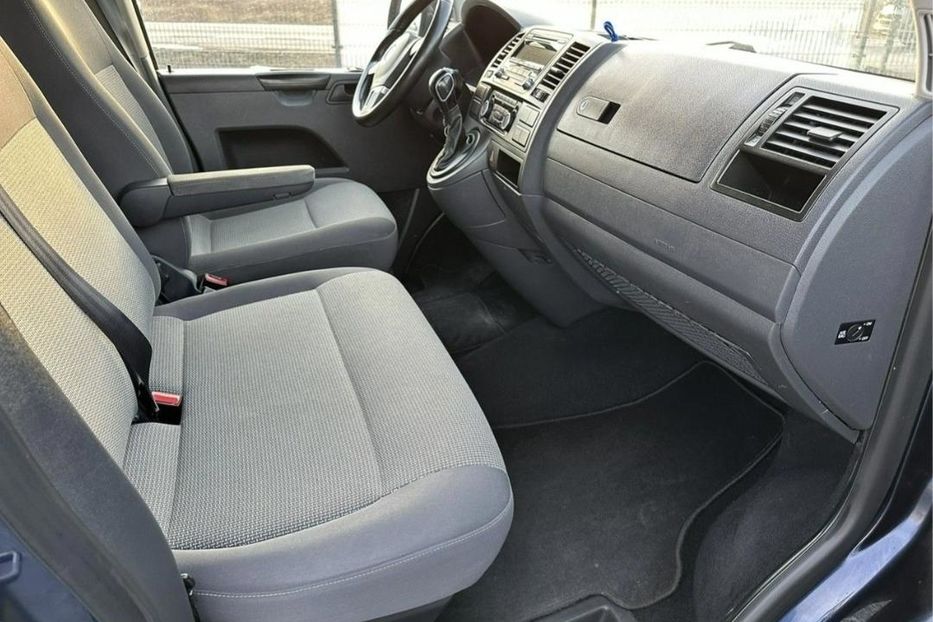 Продам Volkswagen Caravella 2010 года в Донецке