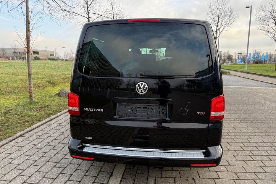 Продам Volkswagen T5 (Transporter) пасс. 2012 года в Одессе