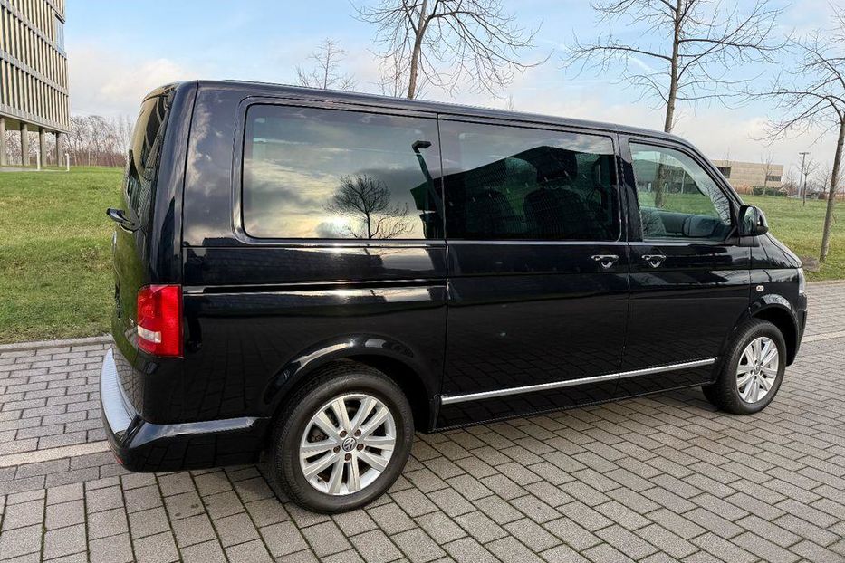 Продам Volkswagen T5 (Transporter) пасс. 2012 года в Одессе