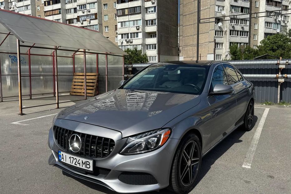 Продам Mercedes-Benz C-Class 300 2015 года в Киеве