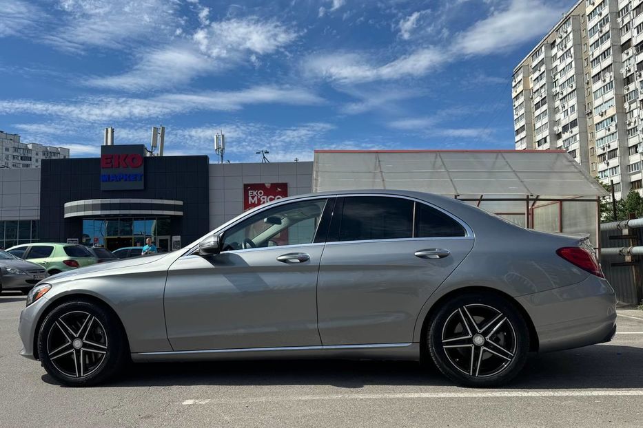 Продам Mercedes-Benz C-Class 300 2015 года в Киеве