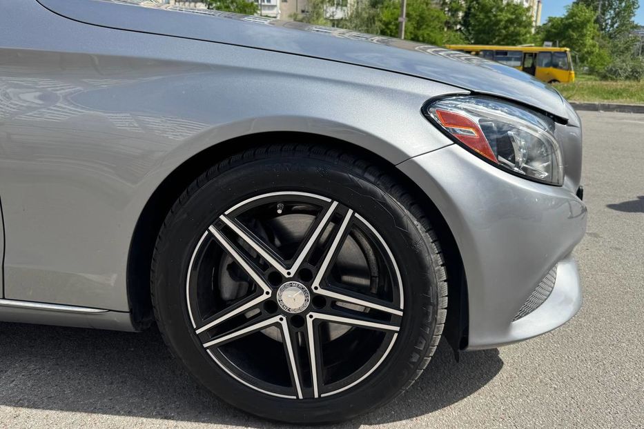Продам Mercedes-Benz C-Class 300 2015 года в Киеве
