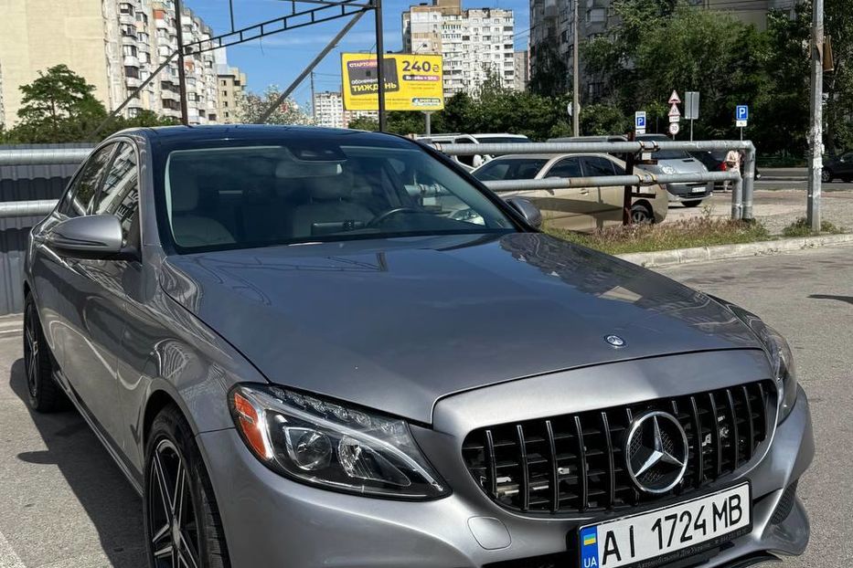 Продам Mercedes-Benz C-Class 300 2015 года в Киеве