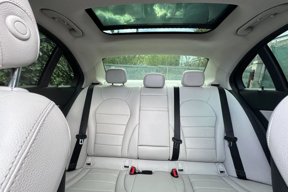 Продам Mercedes-Benz C-Class 300 2015 года в Киеве