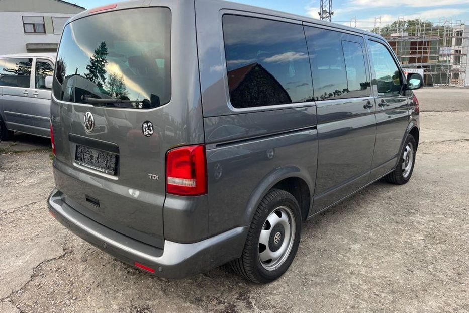 Продам Volkswagen T5 (Transporter) пасс. 2006 года в г. Днепровское, Днепропетровская область
