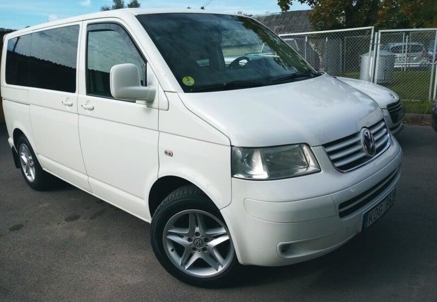 Продам Volkswagen T5 (Transporter) пасс. 2004 года в Житомире