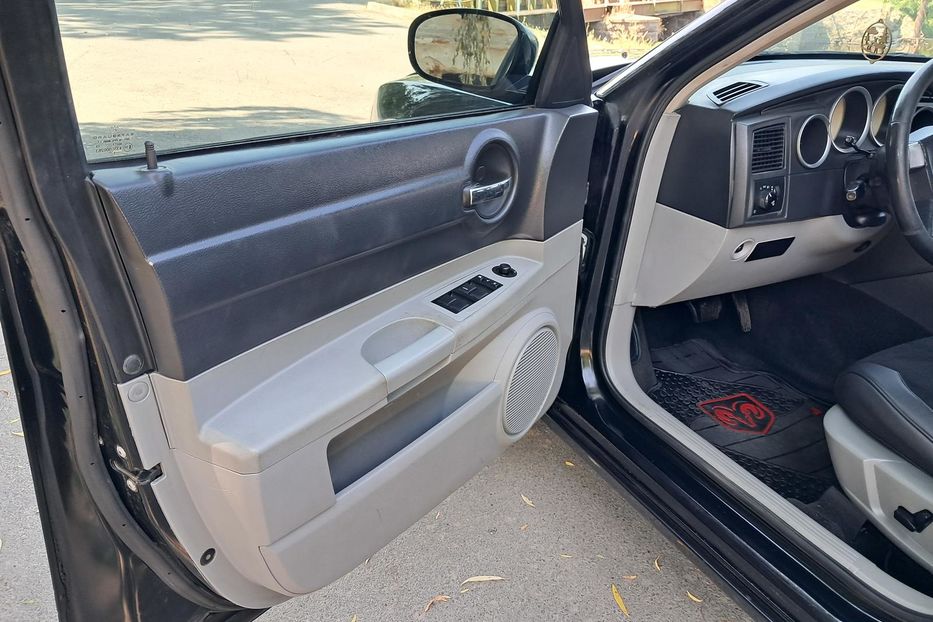 Продам Dodge Charger SXT 2007 года в г. Гайсин, Винницкая область
