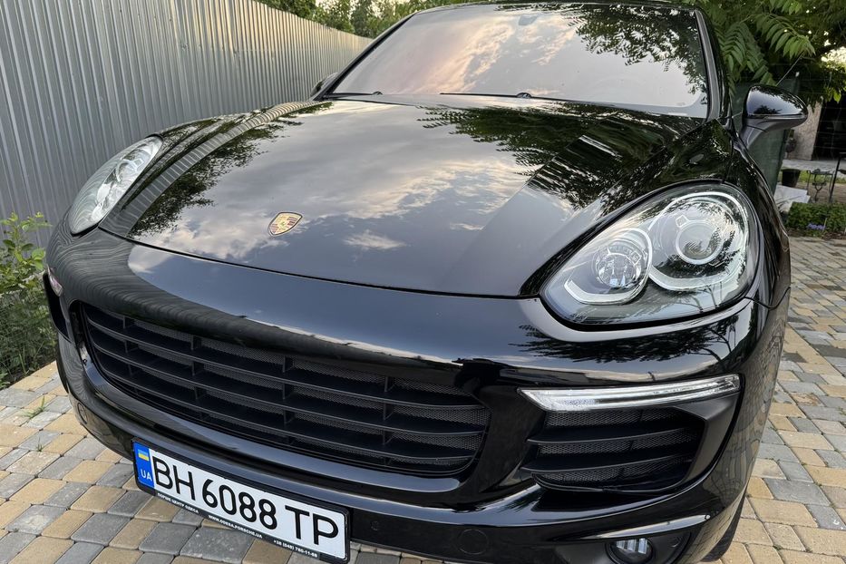 Продам Porsche Cayenne Plug-in Hybrid 2016 года в Одессе