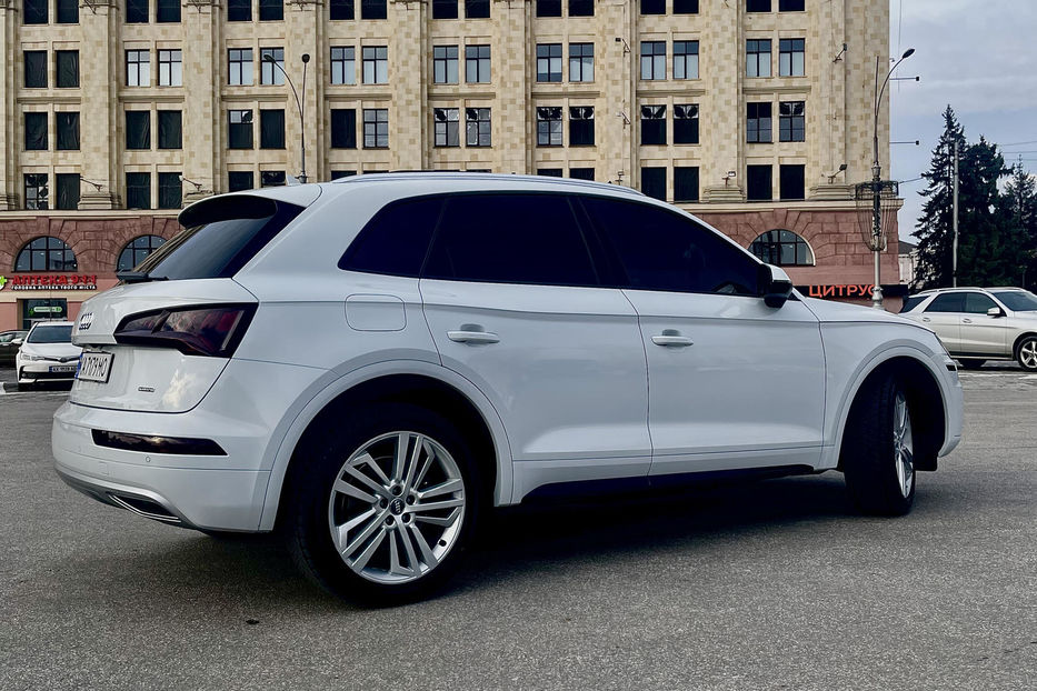 Продам Audi Q5 Premium Plus 2020 года в Харькове