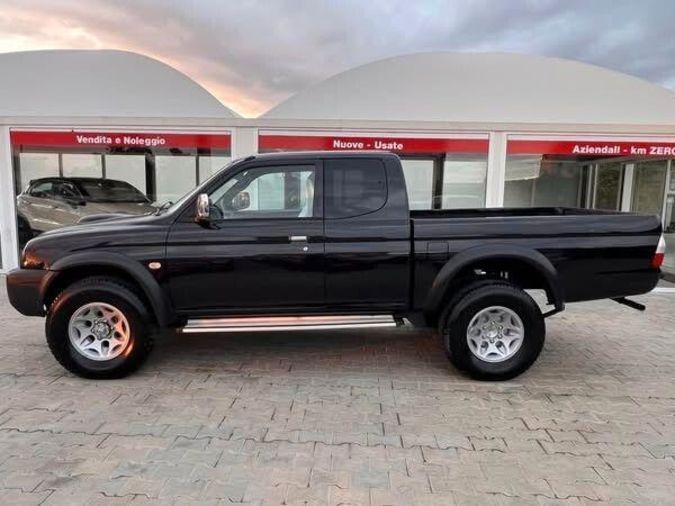 Продам Mitsubishi L 200 2002 года в Донецке