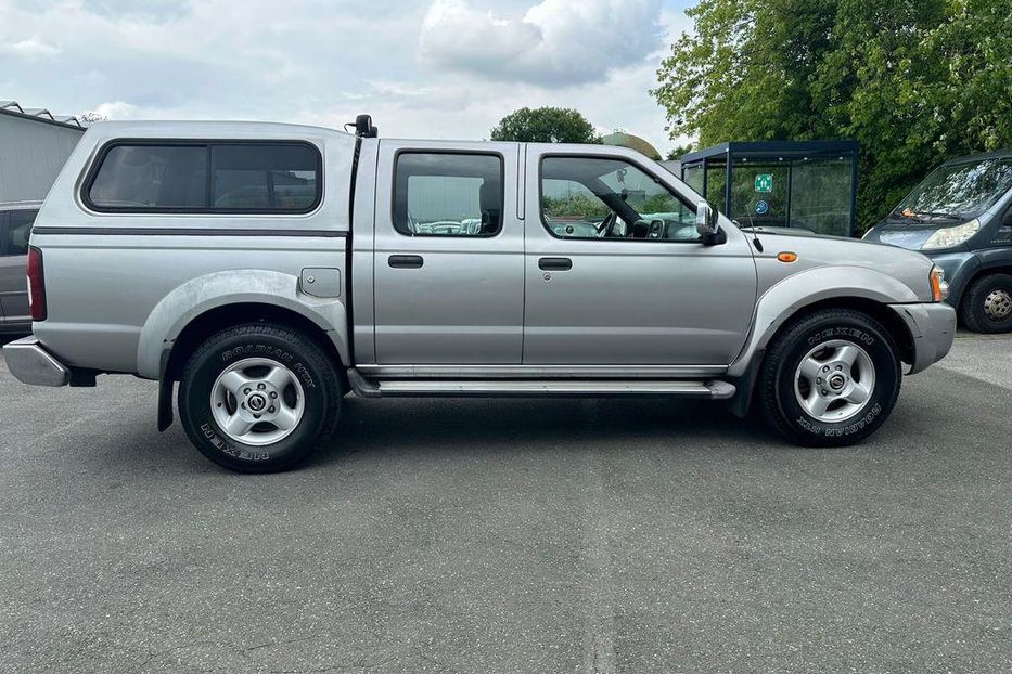 Продам Nissan Pickup 2004 года в Киеве