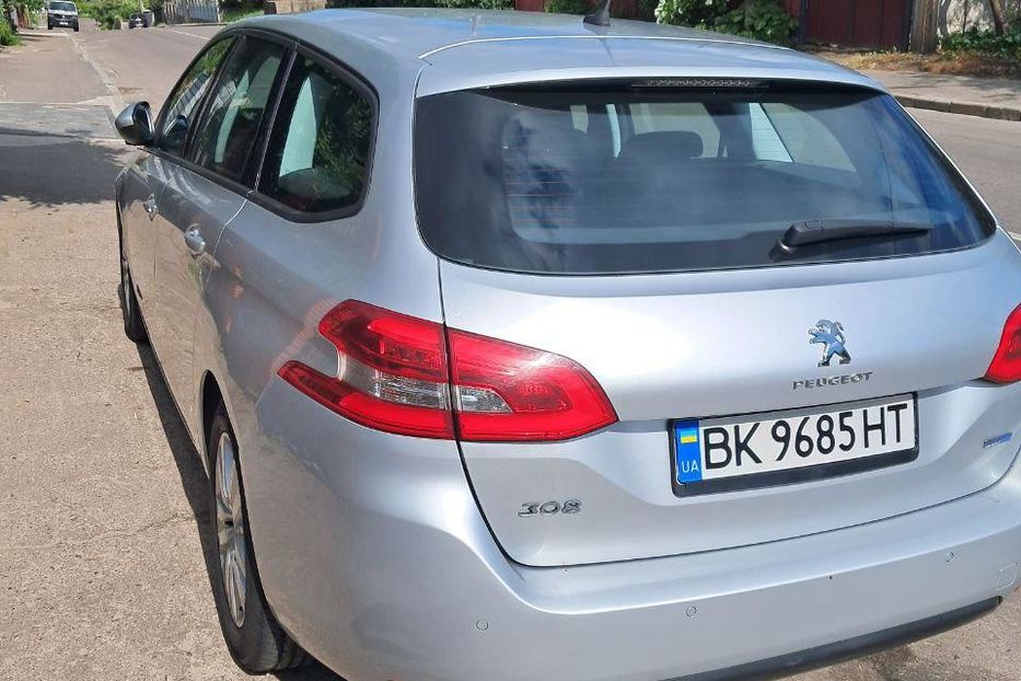 Продам Peugeot 308 1.6 BlueHdi АТ (120 к.с.)  2015 года в Ровно