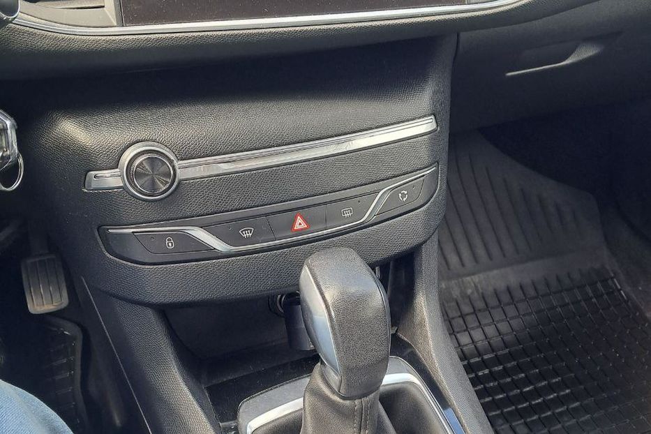 Продам Peugeot 308 1.6 BlueHdi АТ (120 к.с.)  2015 года в Ровно