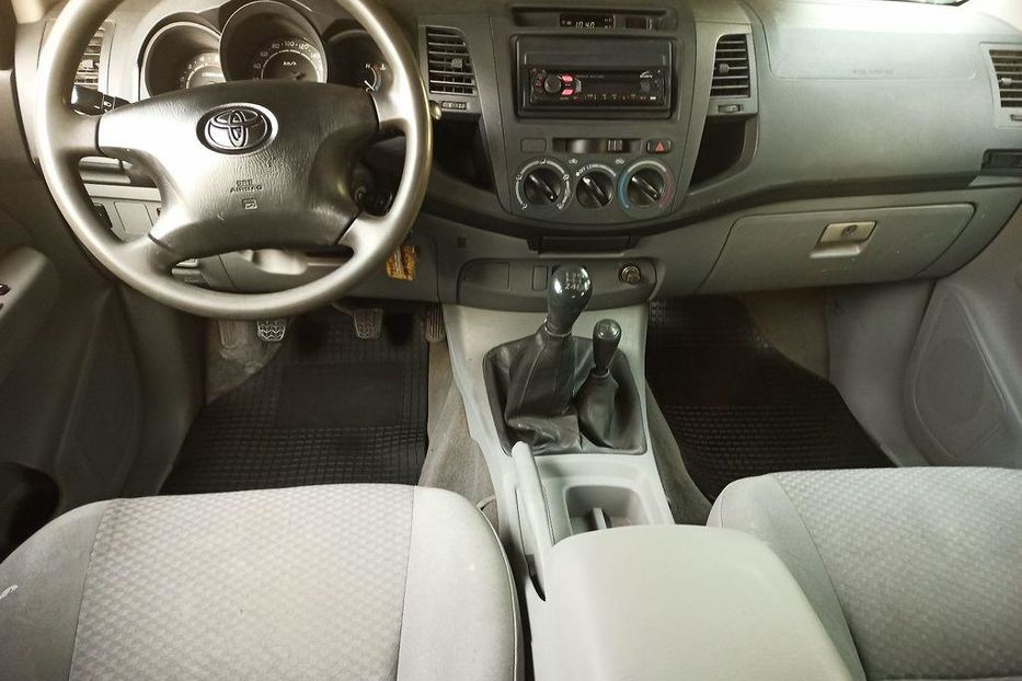 Продам Toyota Hilux 2008 года в Киеве