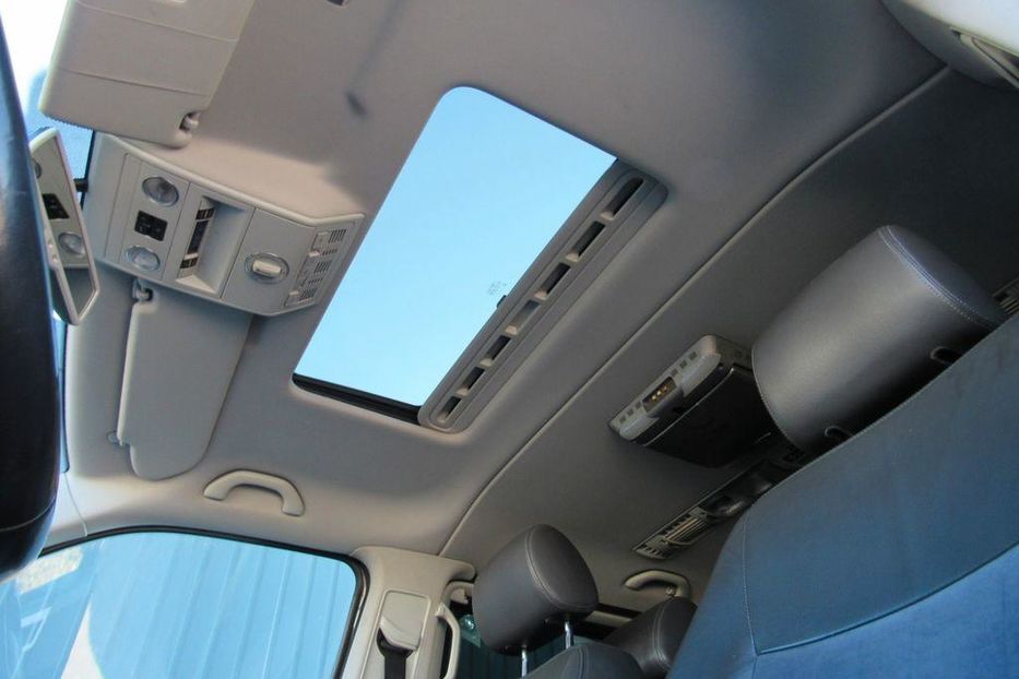 Продам Volkswagen T5 (Transporter) пасс. 2012 года в Днепре