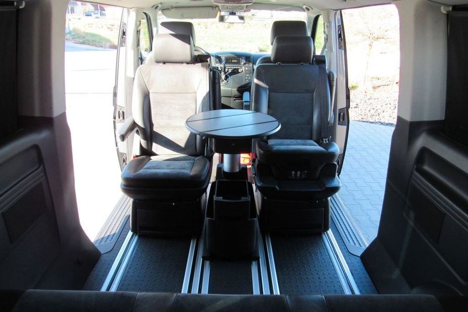 Продам Volkswagen T5 (Transporter) пасс. 2012 года в Днепре