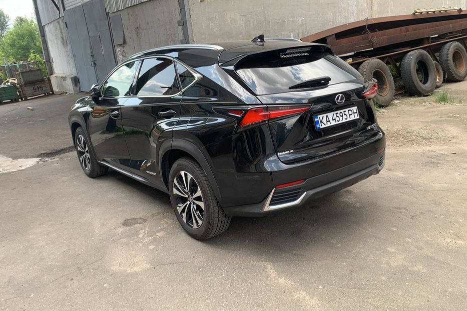 Продам Lexus NX 300 2017 года в Киеве