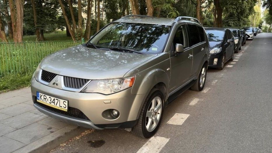 Продам Mitsubishi Outlander 2.0 DID Intense + 2009 года в г. Кривой Рог, Днепропетровская область