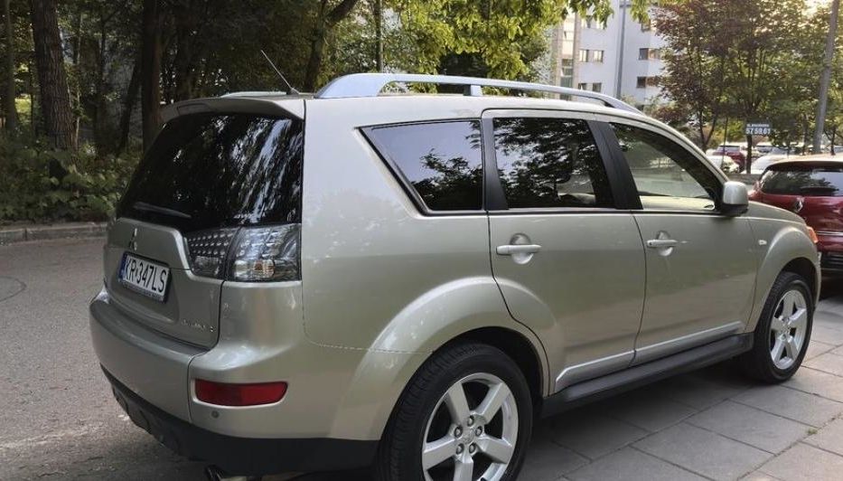 Продам Mitsubishi Outlander 2.0 DID Intense + 2009 года в г. Кривой Рог, Днепропетровская область