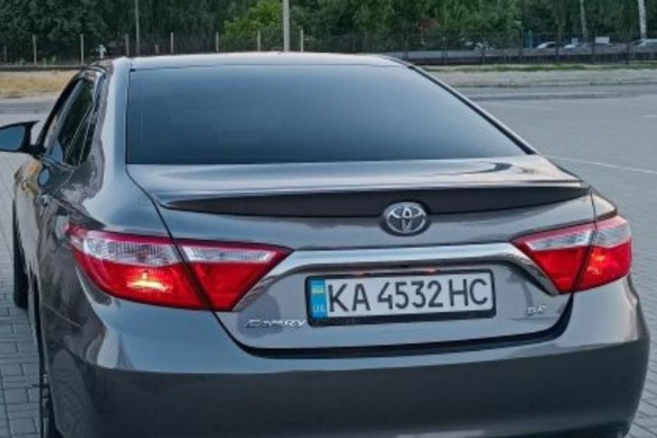 Продам Toyota Camry SE 2016 года в Черкассах
