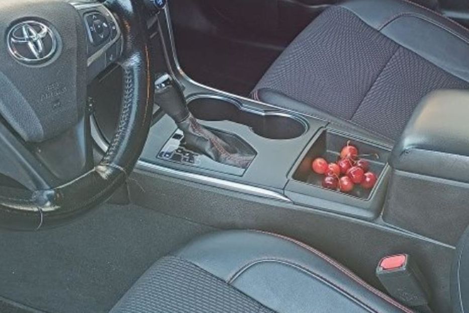 Продам Toyota Camry SE 2016 года в Черкассах