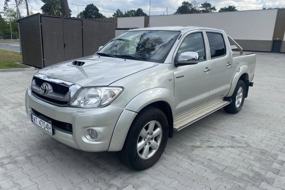 Продам Toyota Hilux 2010 года в г. Покровск, Донецкая область