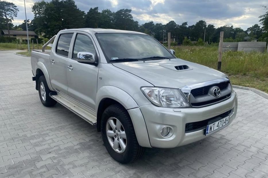 Продам Toyota Hilux 2010 года в г. Покровск, Донецкая область